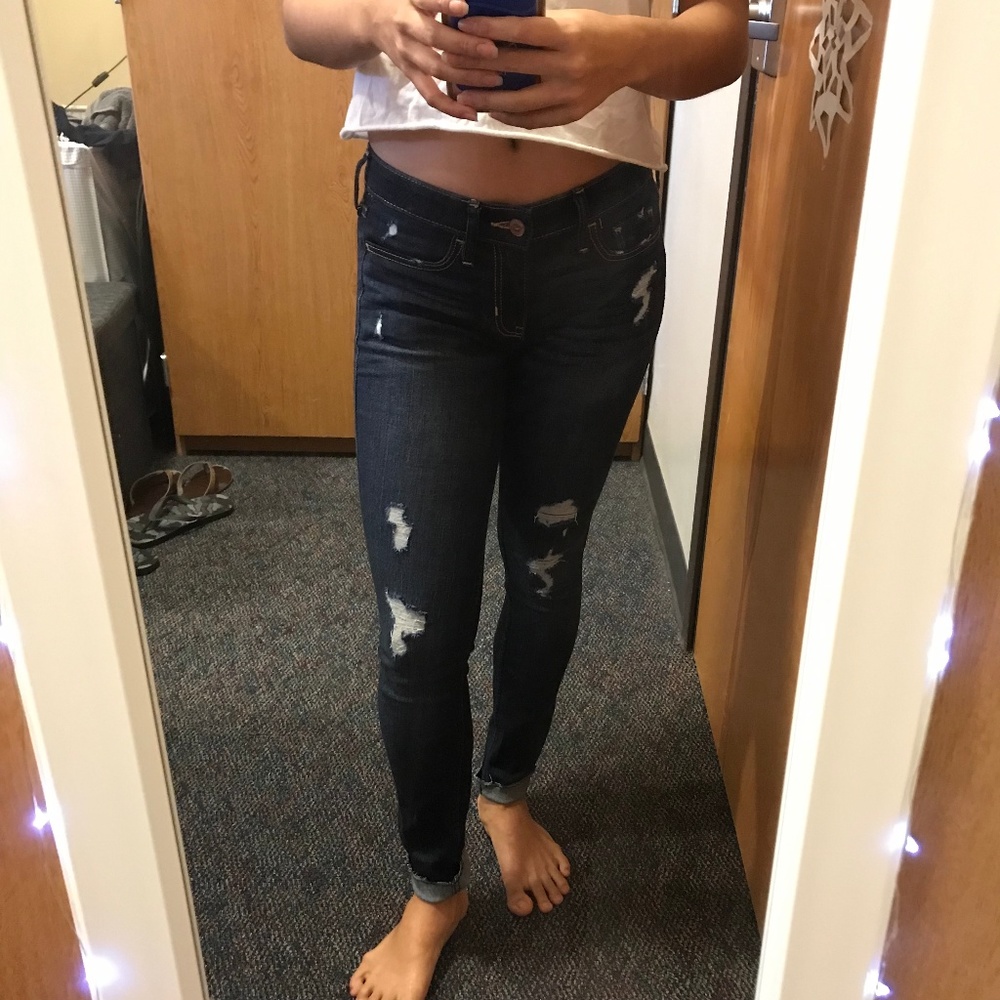 Hollister low rise dark wash distressed jeans 00S